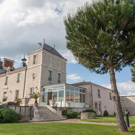 Chateau De La Sebrandiere ホテル Le Gué-de-Velluire