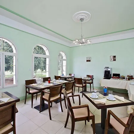 Chateau De La Sebrandière Hotel Le Gué-de-Velluire