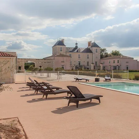 Chateau De La Sebrandiere ホテル